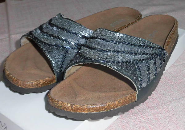 新品!Tinenaのサンダル スパンコール サイズ37 約24cm シルバー系拍卖