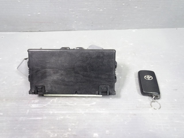 86 DBA-ZN6 エンジン メイン コンピューター ECU SU003-04676 GT リミテッド 平成25年 前期 MT車 1kurudepa拍卖