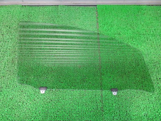 パッソ DBA-KGC30 右フロントドアガラス 68101-B1040 AGC M2H3 /50017拍卖