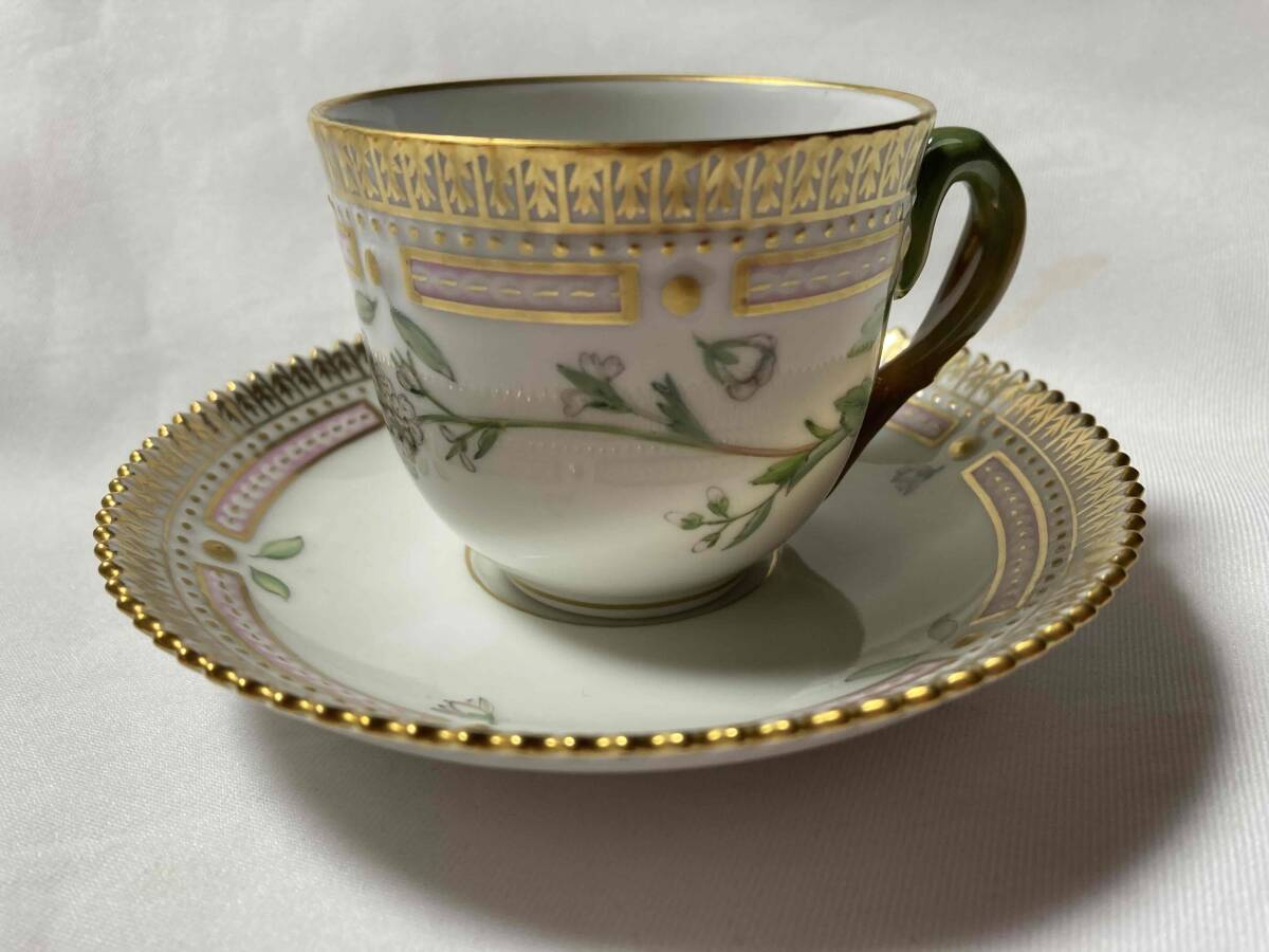 ★ROYAL COPENHAGEN 最高級シリーズ『フローラダニカ』デミカップ&ソーサー アンティーク / ロイヤルコペンハーゲン拍卖