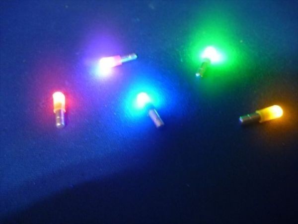 CR311 5色ライトセット 繰り返し使える最小最軽量ヘラウキライト竿先ライト投げ釣り夜トリック、マズメ時ウキが見づらい時、夜釣り拍卖