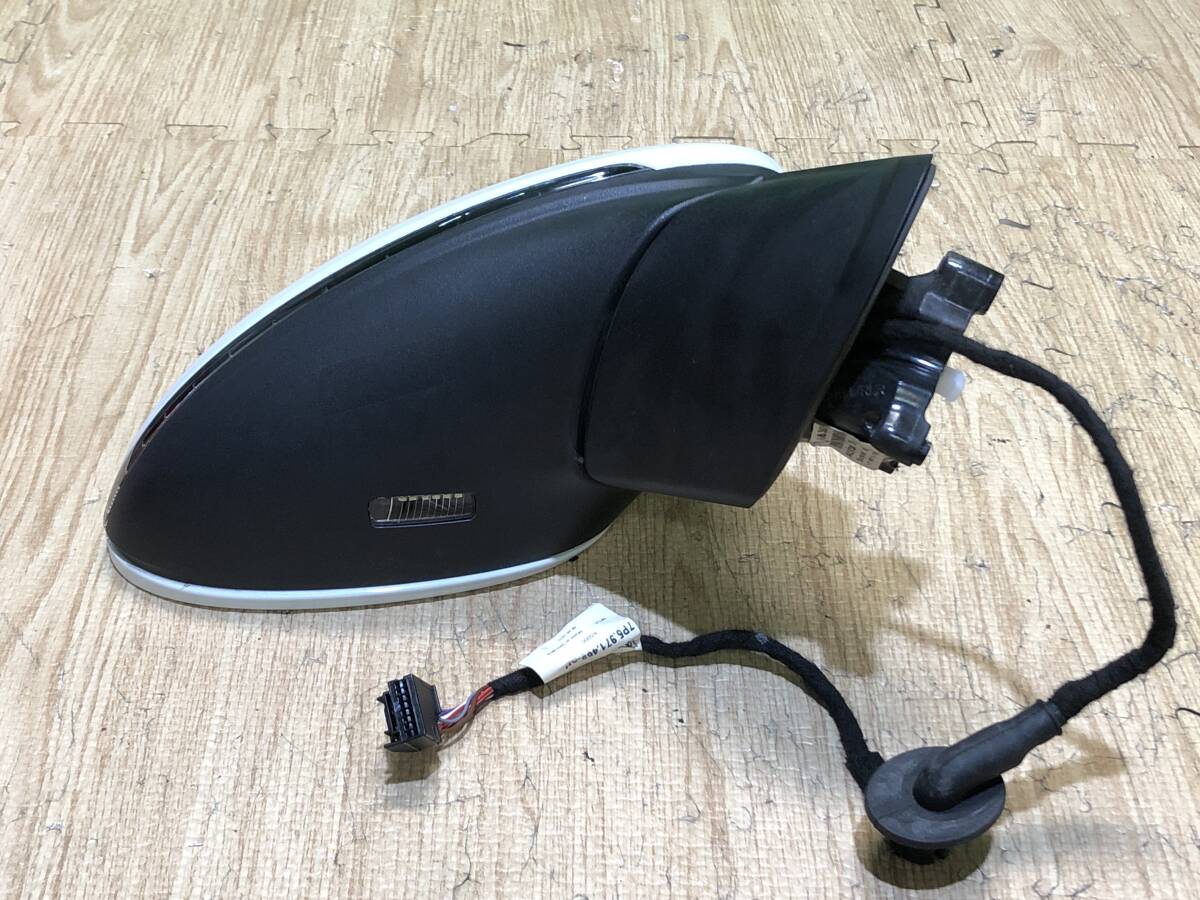 ポルシェ カイエン 958 後期 ベースグレード 右ドアミラー ピュアホワイト C9A H28年式 管22018拍卖