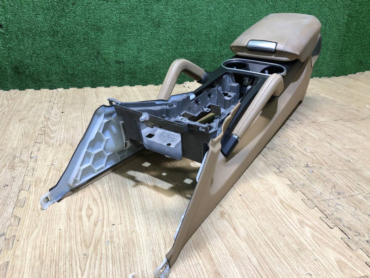 ポルシェ カイエン 958 後期 ベースグレード センターコンソール ドリンクホルダー 難あり H28年式 管22116拍卖