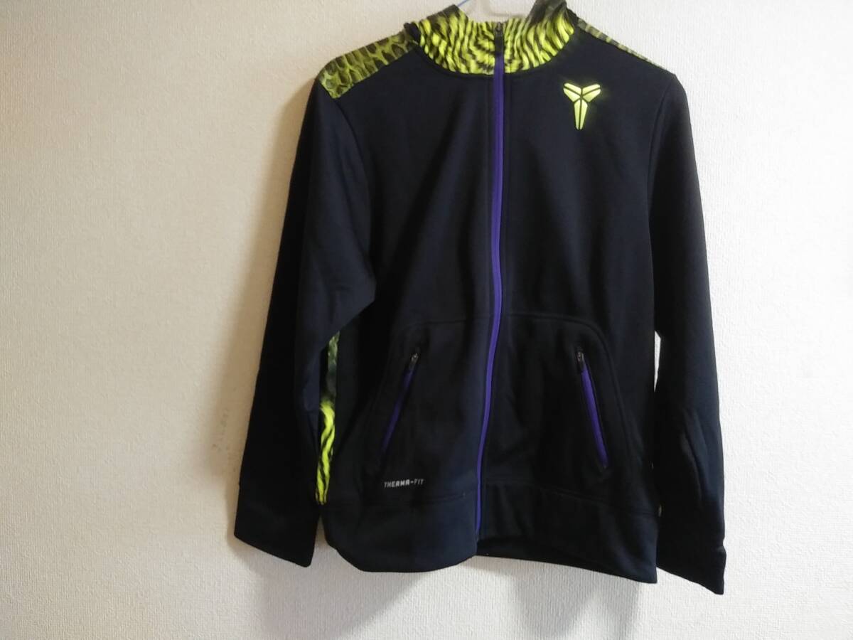 NIKE KOBE フーディー ナイキ コービー・ブライアント キッズモデル拍卖