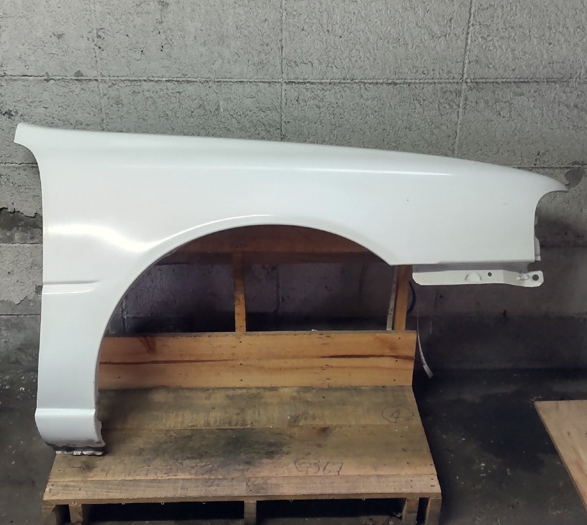 右 フェンダー 日産 AD VY10 H3/12 KH5 63112-60R00 中古拍卖