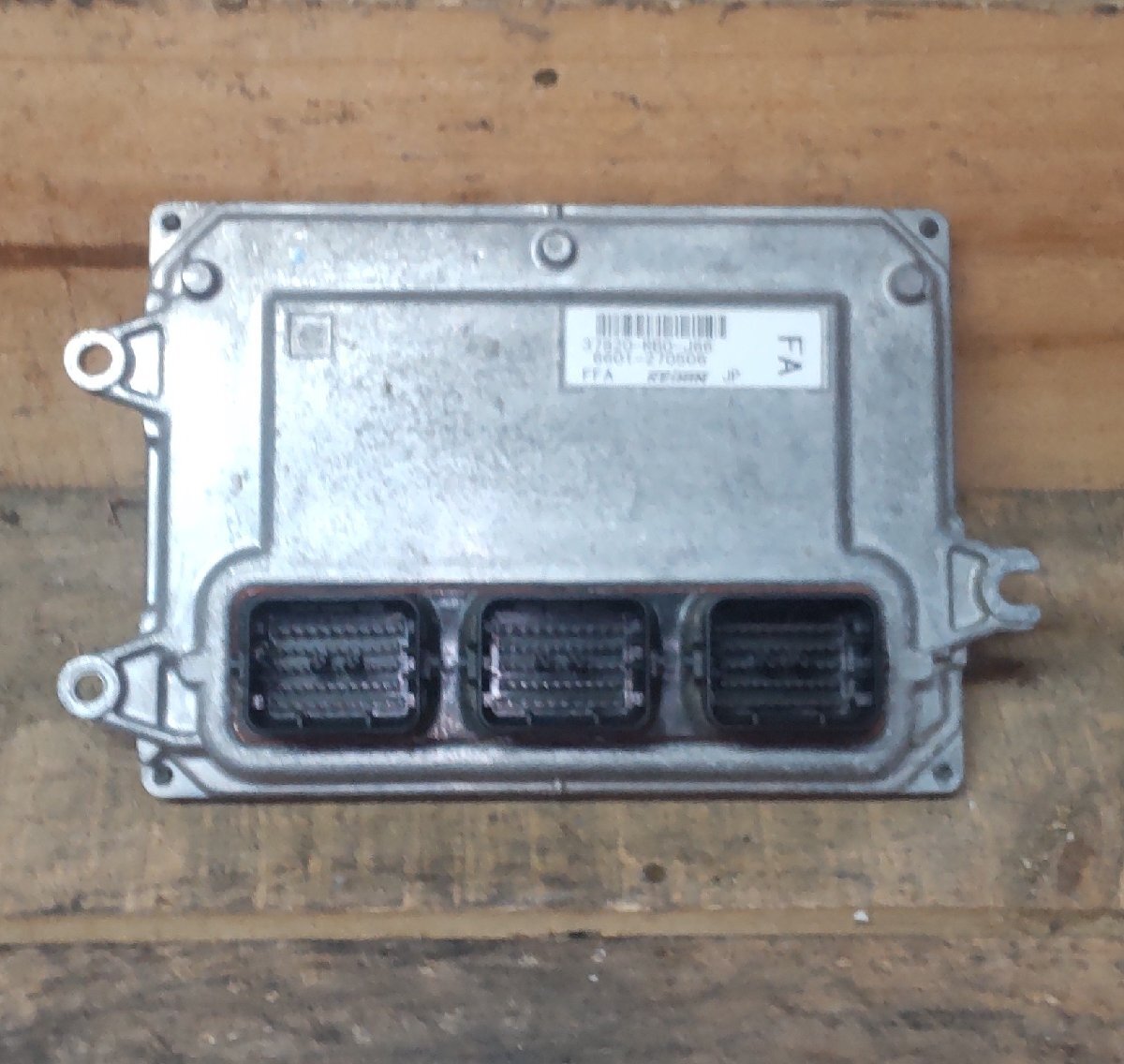 ECU エンジンコンピューター CVT用 ホンダ フィット G GE6 H20/9 37820-RB0-J66 中古 16000393拍卖