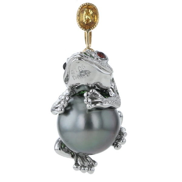 K18WG YG ペンダントトップ ダイヤモンド0.03ct サファイア ガーネット 黒蝶真珠 蛙 カエル アニマル 動物【新品仕上済】【zz】【中古】拍卖