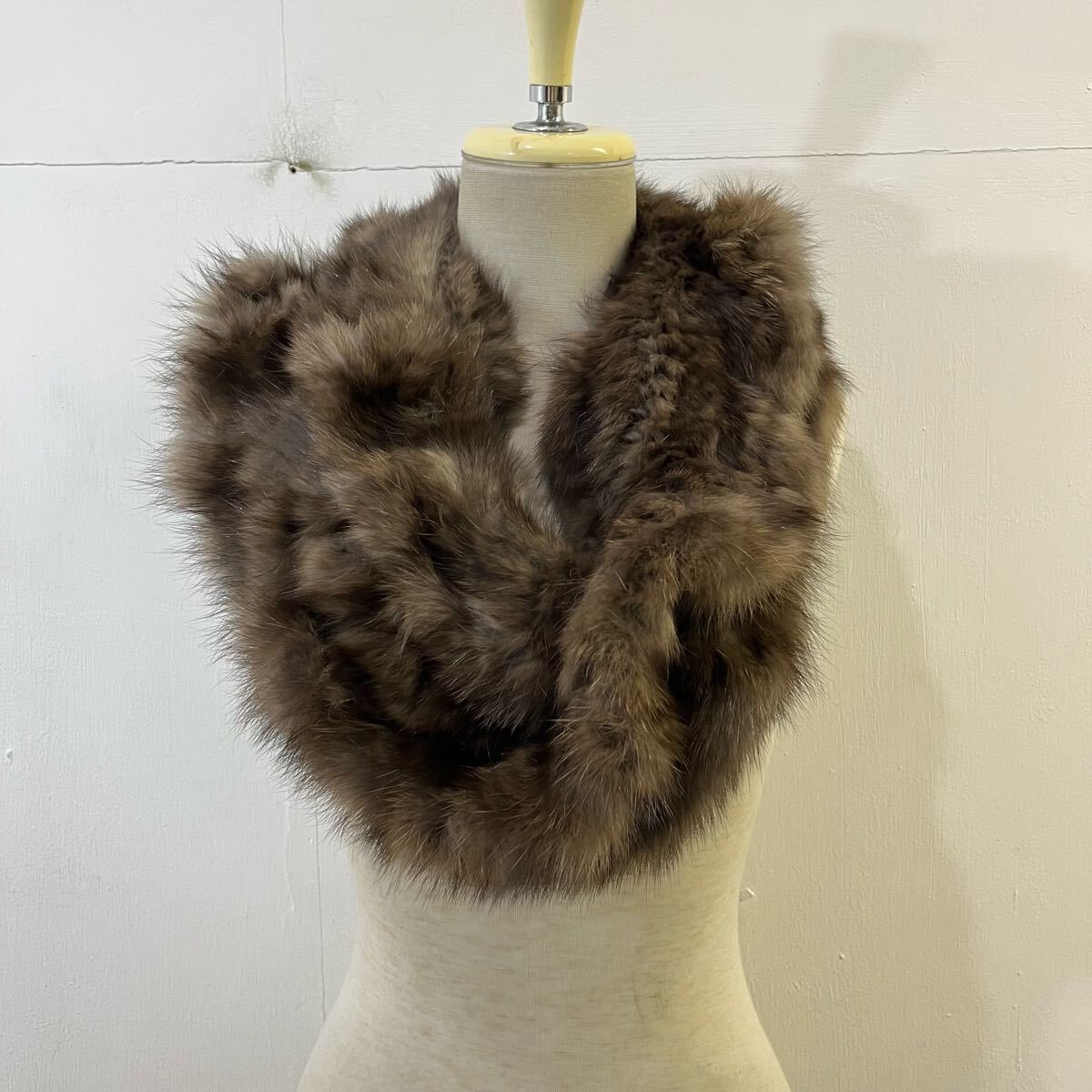 毛皮マフラー 毛皮ショール ティペット 毛皮スヌード 本毛皮 リアルファー 襟巻き ブラウン 防寒 上質 希少【レターパックプラス郵送可】H拍卖
