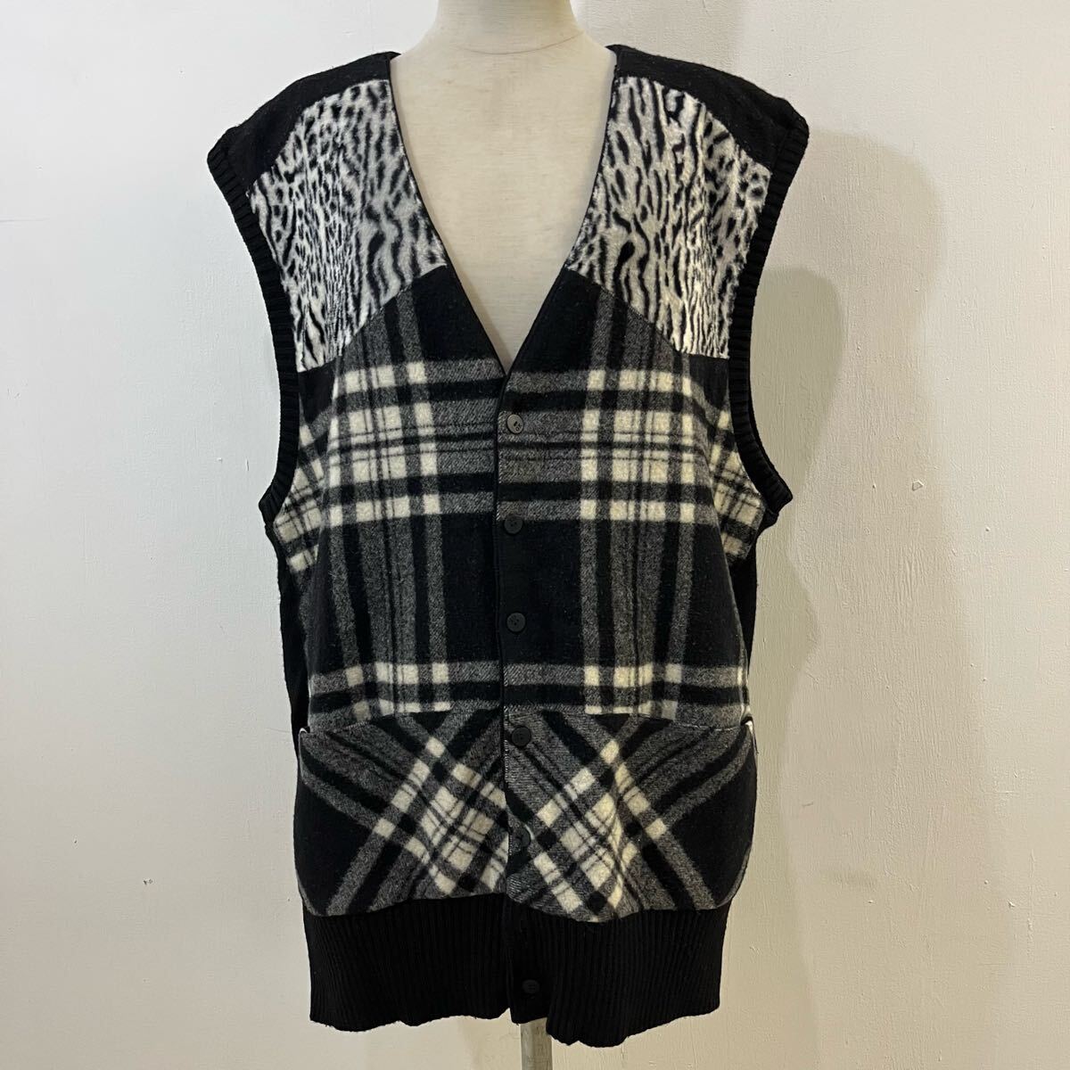 伊太利屋 ニットベスト Vネックベスト 総柄ベスト アニマル柄 ヒョウ柄 豹柄 チェック柄 ウール イタリヤ GKITALIYA【送料一律/同梱可能】G拍卖