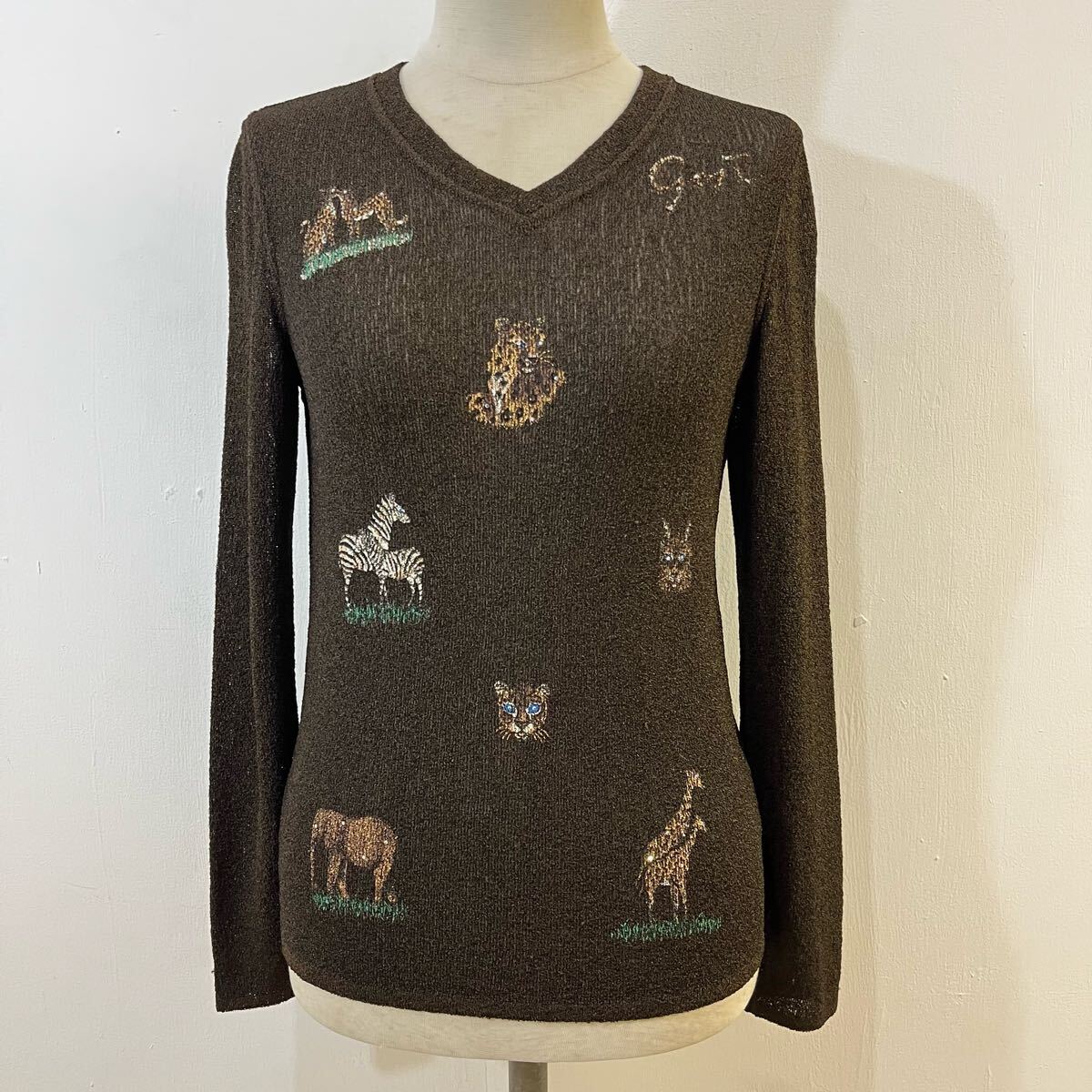 伊太利屋 ニットカットソー Vネックニット 長袖Tシャツ アニマル柄 総柄 ブラウン 希少 イタリヤ GKITALIYA【レターパックプラス郵送可】V拍卖