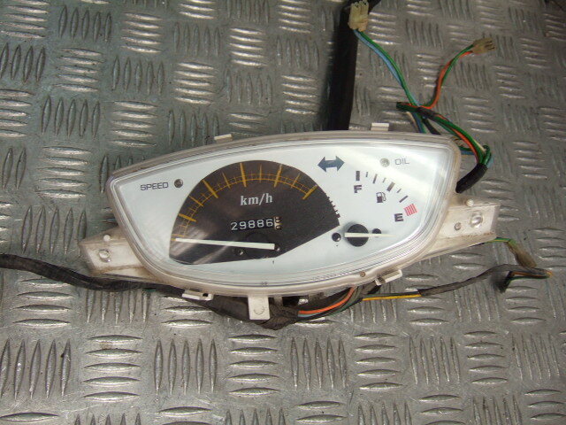 し0620 ライブディオZX  AF35 純正ベース 100km表示カスタムメーター リード100のメカ組み込み済み ☆ 社外 dio AF34拍卖