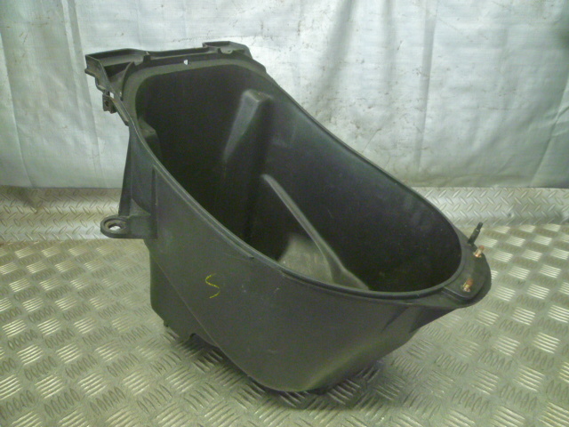 チ6.27  グランドアクシス100  SB06J B109E  純正  メットインボックス  ☆SB01J.Gアク.シート拍卖