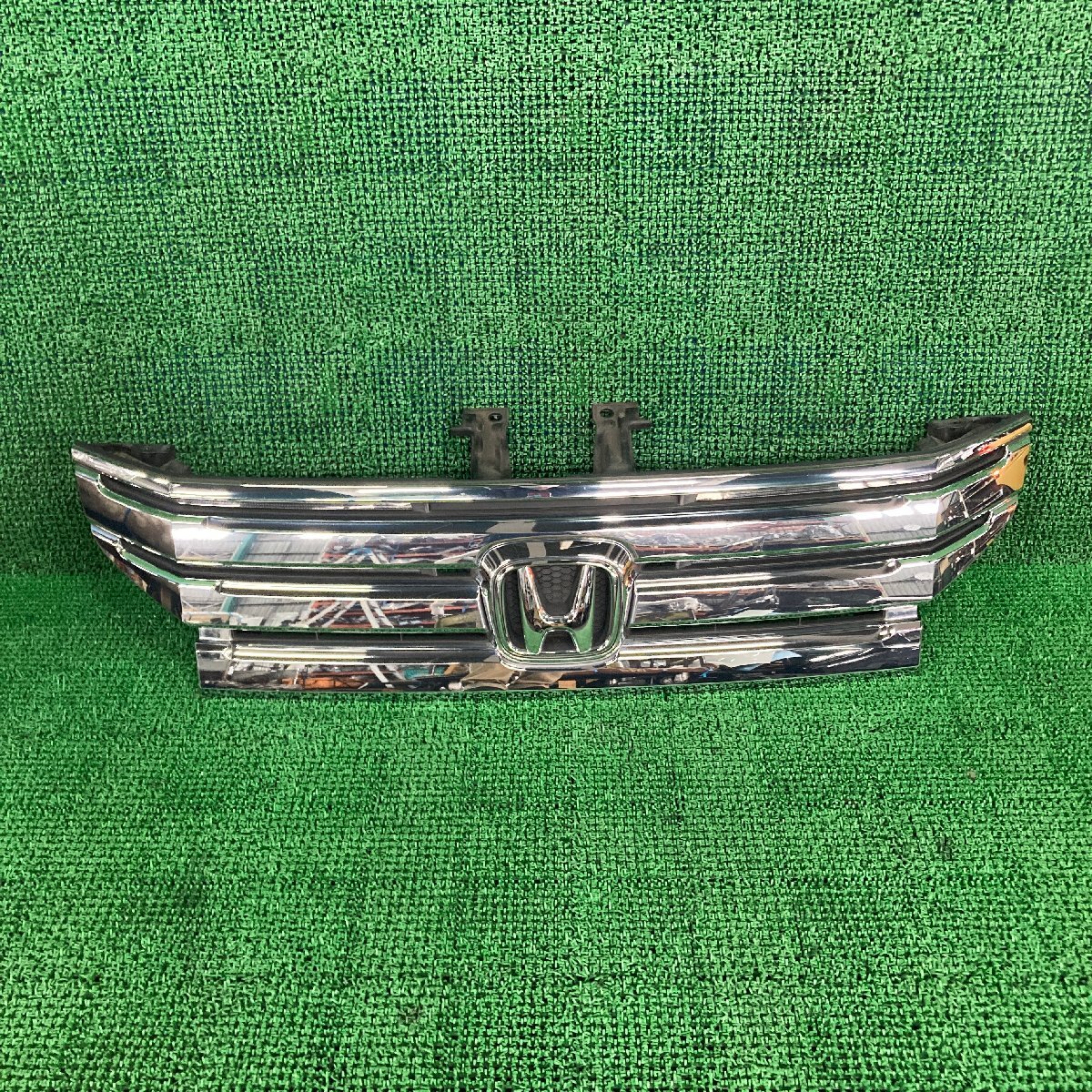 ♪♪値下げ再出品!! ステップワゴン S RK5 フロントグリル ラジエターグリル メッキ イルミ点灯(W3748)♪♪拍卖