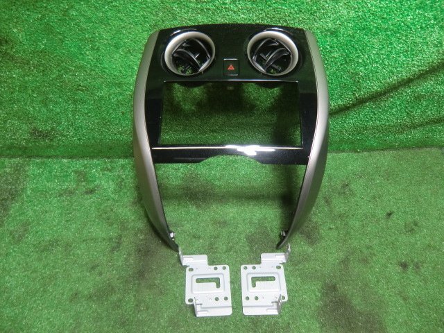 2012/10 ノート DBA-E12 オーディオパネル ステー付き拍卖