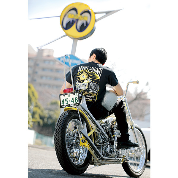 廃版 Sサイズ バイク MQQN Shine 1966 Early Shovel Tシャツ ムーンアイズ ブラック 黒 mooneyes ハーレー ダビッドソン ショベル HARLEY拍卖