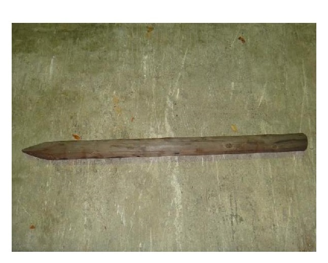 C1【古殿定#152サ060930-9】杉ソート 杭 くい 100m/m径 1800m/m長さ 防腐剤塗り 約11Kg拍卖