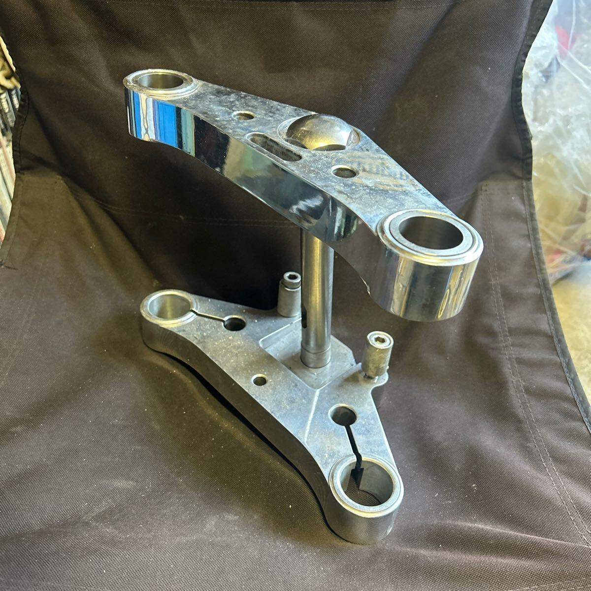 ハーレー ショベル FX系 35mm 8°レイク ビレット ワイドトリプルツリー拍卖