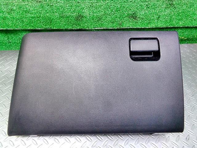 トヨタ(TOYOTA)※同梱不可※ヴォクシー ZRR70G グローブボックス 取付OK拍卖