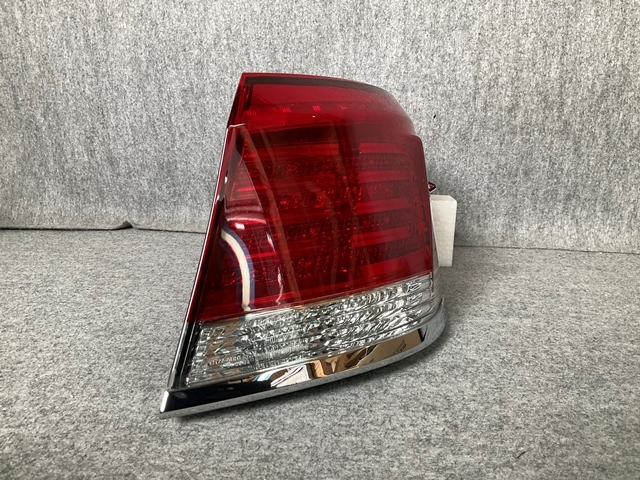 5179-U0 クラウン ロイヤル AWS210 テール レンズ LED 右 ☆拍卖
