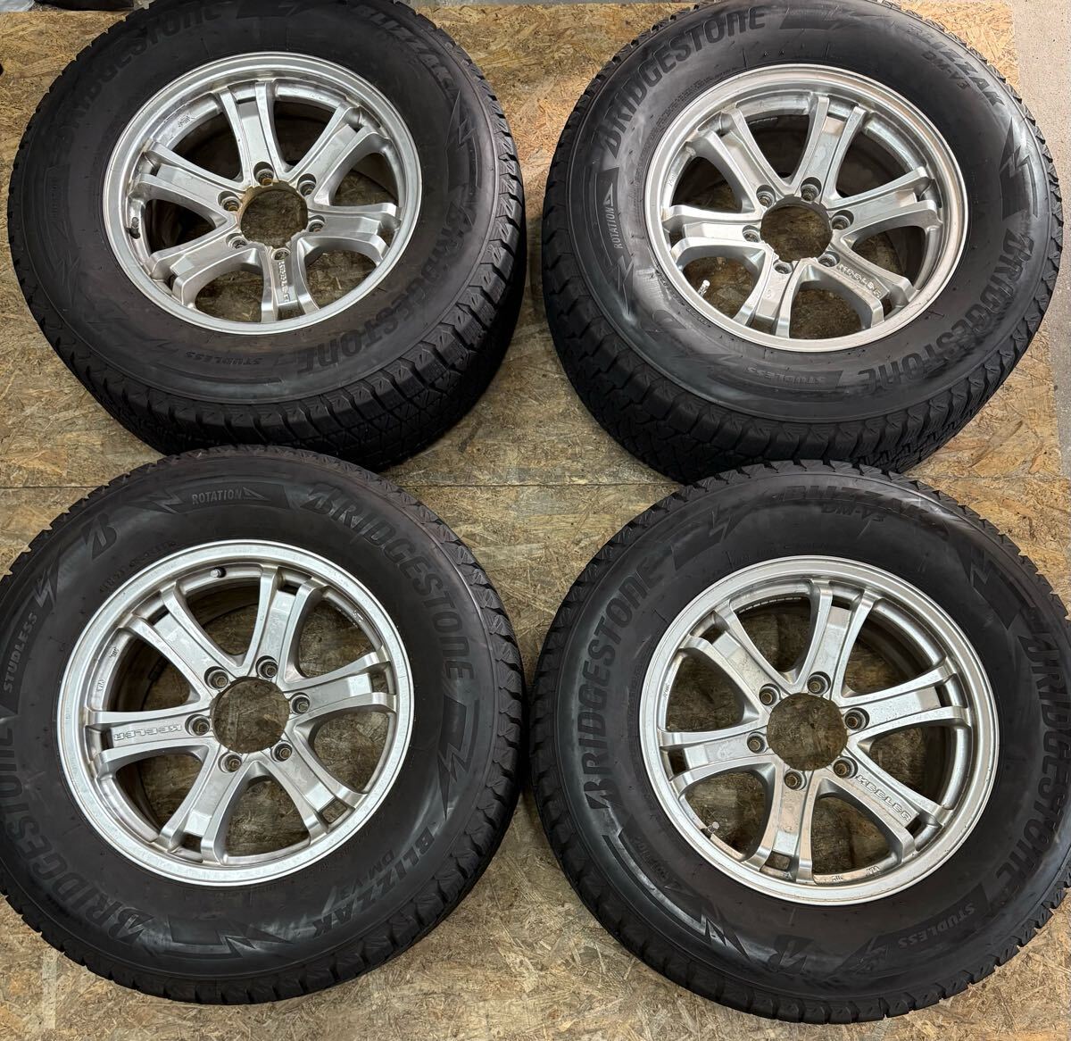 Weds KEELER ウェッズ キーラー 17インチ 7.5J+25 6H 6穴 PCD139.7 中古  ランドクルーザー プラド パジェロ スタッドレス BLIZZAK拍卖