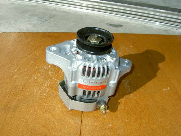 クボタ、汎用エンジン用オルタネーター(ダイナモ)リビルト品 100211-1630、15881-64201拍卖