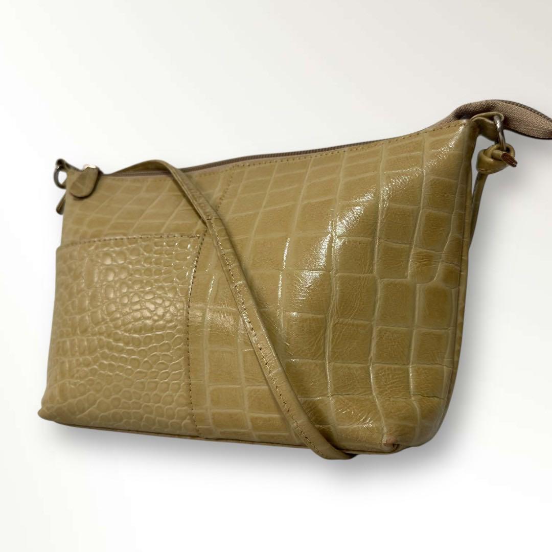 おすすめ品 91 デザイナーズ クロコダイル ワニ革風 型押し シンプル 斜めがけ ショルダーバッグ レディース バッグ かばん 鞄 ベージュ拍卖