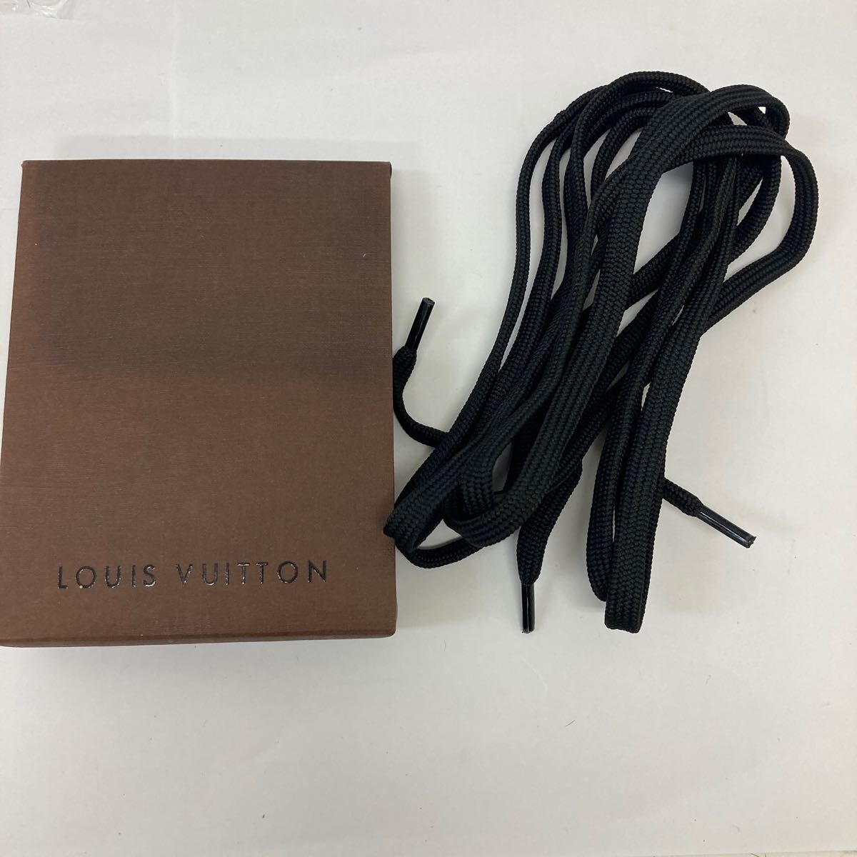 37463-14 0609Y 未使用 LOUIS VUITTON ルイヴィトン 靴紐 黒  ブラック拍卖