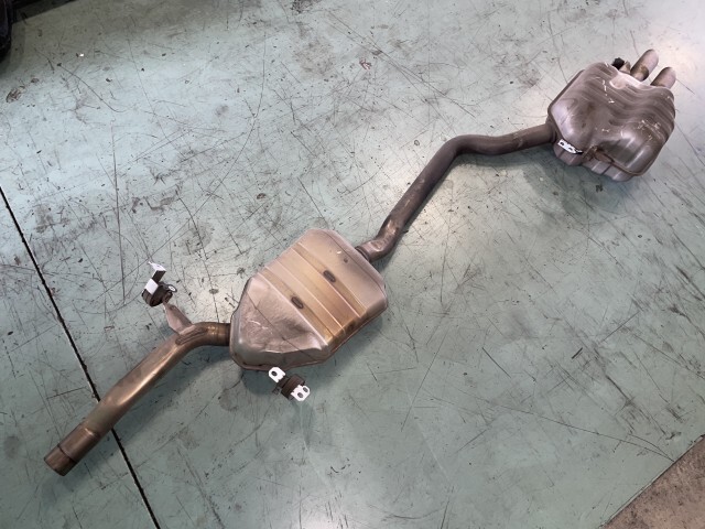 アウディ A4 DBA-8KCDN リアマフラー 2.0TFSI拍卖