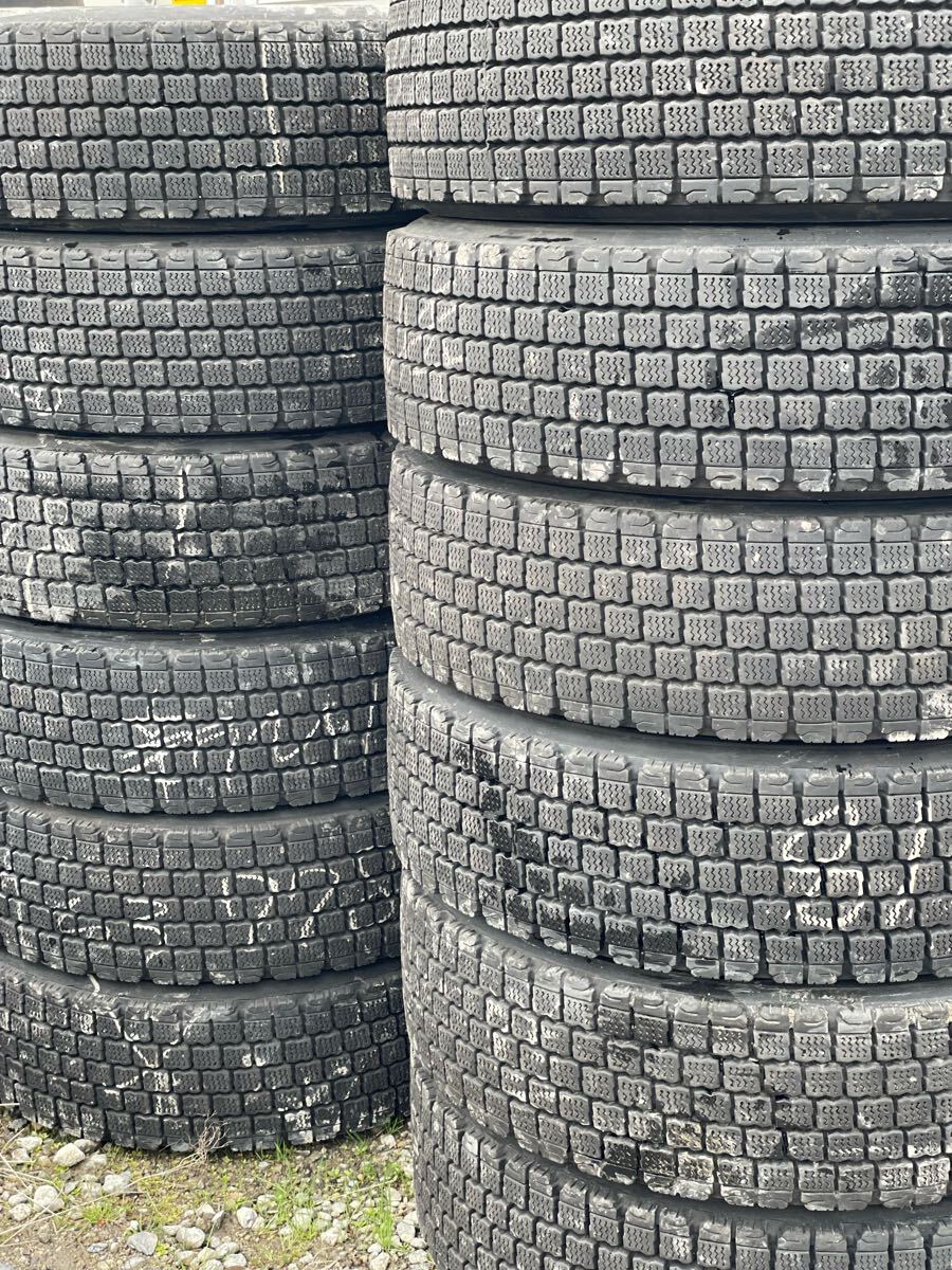 3476 ブリヂストン 245/70R19.5 スタッドレス 再生 在庫あり拍卖