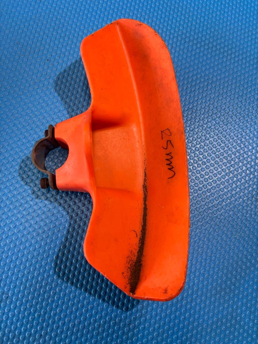 送料600円 草刈機刈払機 飛散防止カバー/安全カバー パイプ径24mmカーツ三菱スチールゼノア丸山タナカ イセキ新シンダイワマキタロビン拍卖