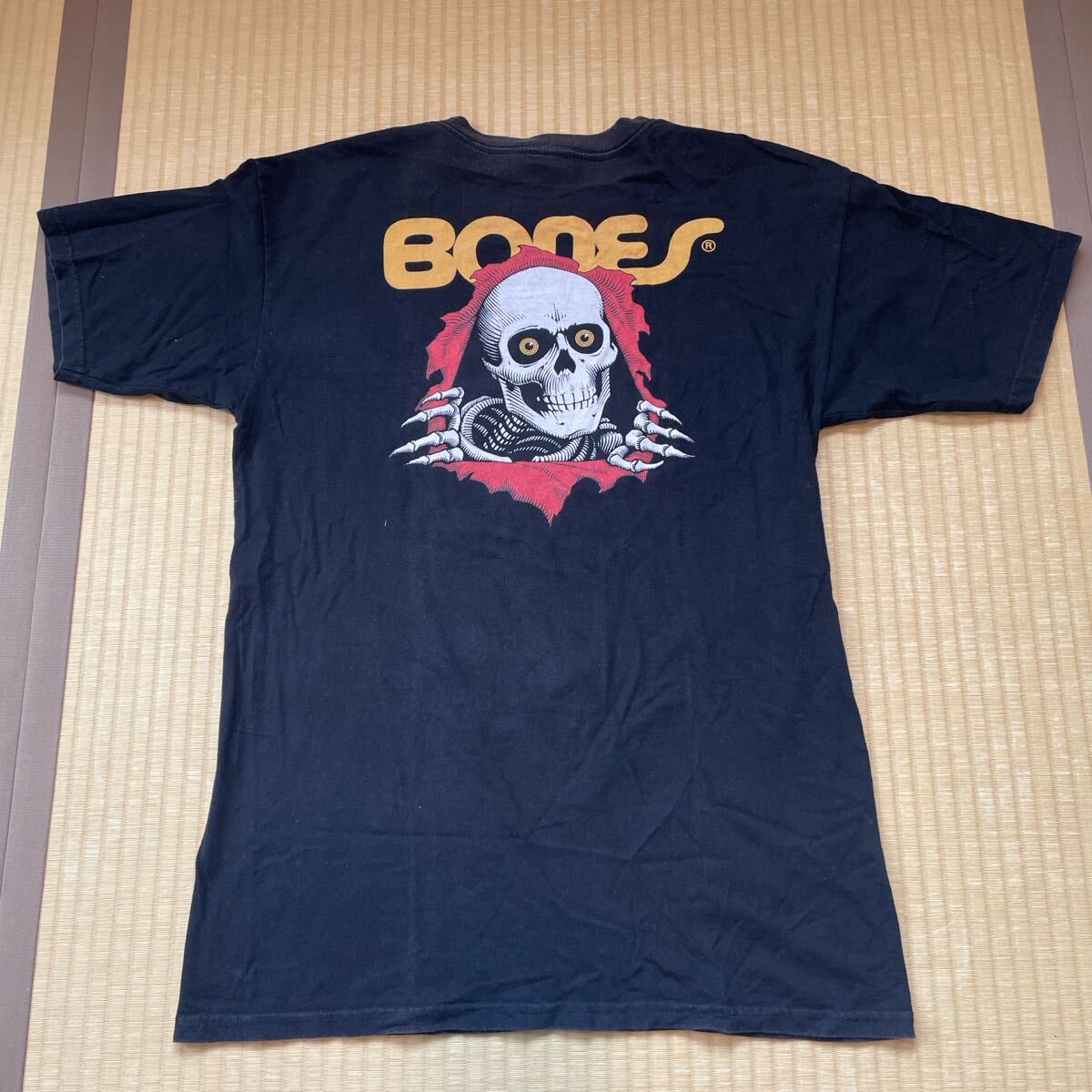 パウエルペラルタ Tシャツ POWELL PERALTA のぞき見Tシャツ powell peralta BONES 半袖Tシャツ スケートTシャツ拍卖
