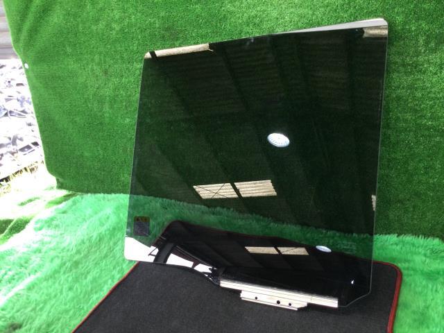 タント 6BA-LA650S 左Rドアガラス L W09 68104-B2470拍卖