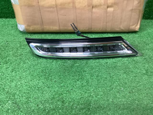 キャスト DBA-LA250S その他 ランプ類 スポーツSA2 R40 F右デイライト.デイライト拍卖