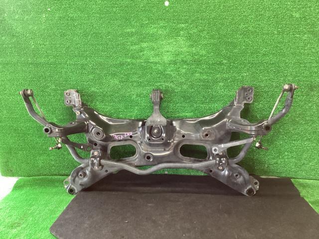 フィット DAA-GP5 Fメンバー ハイブリッド Sパッケージ NH731P 50200-T5C-023拍卖