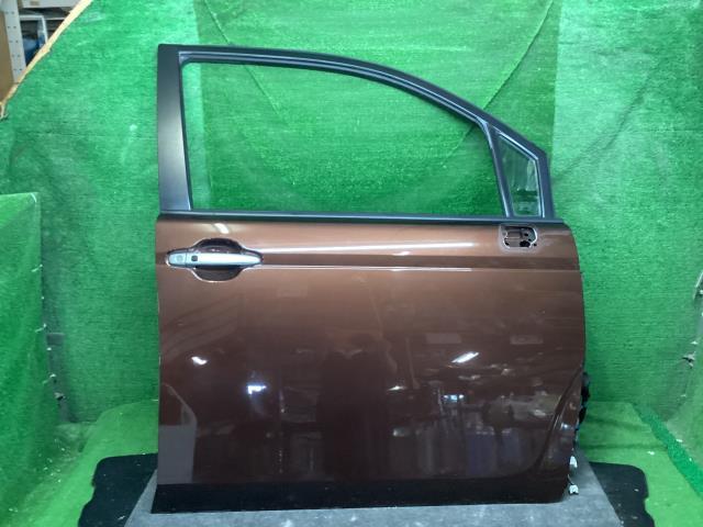 ポルテ DBA-NCP141 右FドアASSY F 4U3 67001-52470拍卖