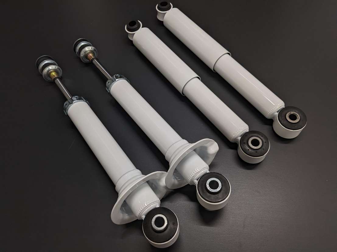 SUZUKIジムニー JA22/JA12/JB32専用 ロングショックセット 2インチ~3インチアップ対応 車両1台分(4本) ラージバレー製品拍卖