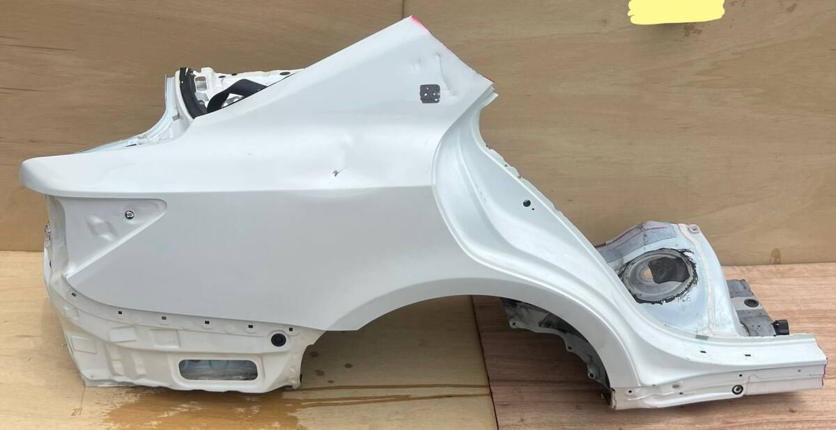 トヨタ クラウン カット部品/ボディカット クォーターパネル/リアフェンダー 右側/運転席 GRS210,GRS211,GRS214,AWS210,ARS210,AWS211拍卖