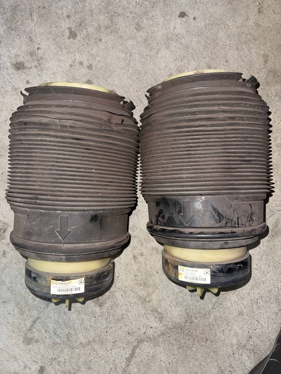メルセデス・ベンツ CLS63 用 エアサスベローズ 取り外し品   送料無料!拍卖