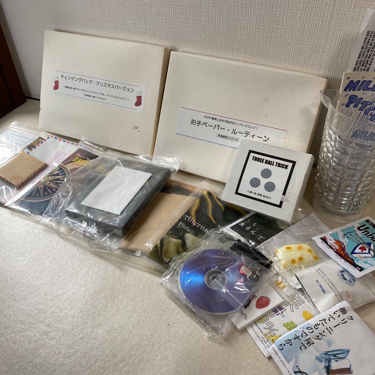 R0624 総額7万以上 未使用品多数 手品用品まとめ ミルクピッチャー トランプ チェンジングバック 飲み会 本格的手品 盛り上がる拍卖