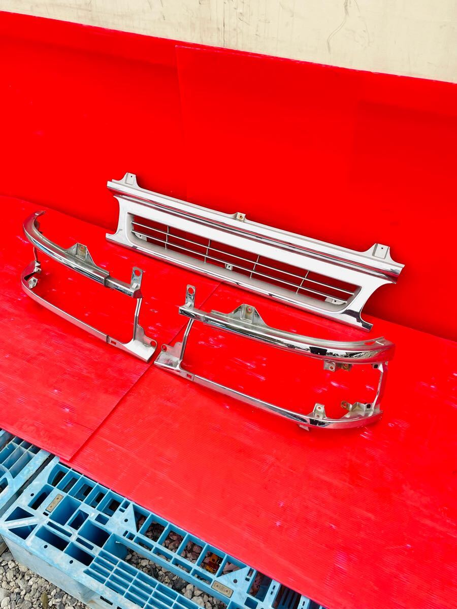 中古美品 日野 スペースレンジャー スペース レンジャー メッキ フロント グリル メッキグリル メッキベゼル 左右セット 希少品 Rei3032拍卖