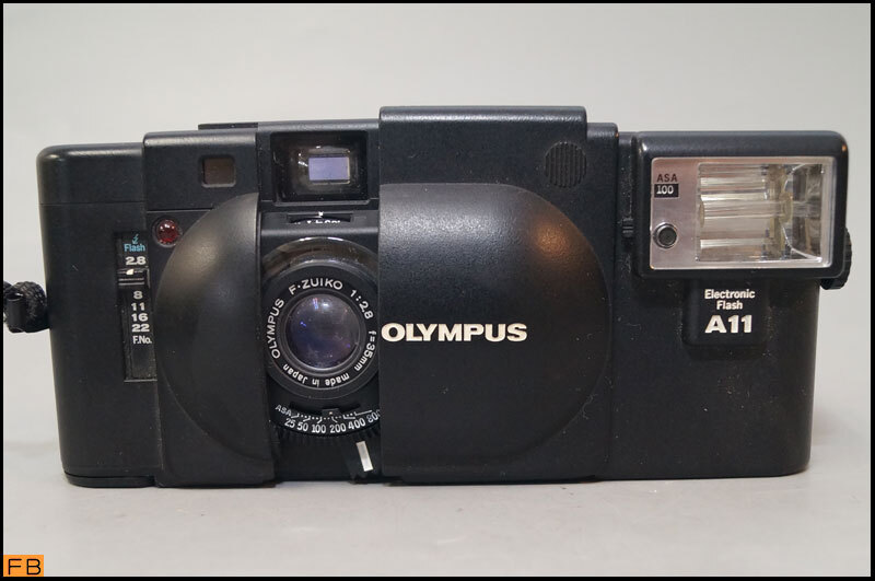 税込◆OLYMPUS◆コンパクトフィルムカメラ XA F.ZUIKO 1:2.8 35mm Electronic Flash A11 オリンパス-B4-9521拍卖