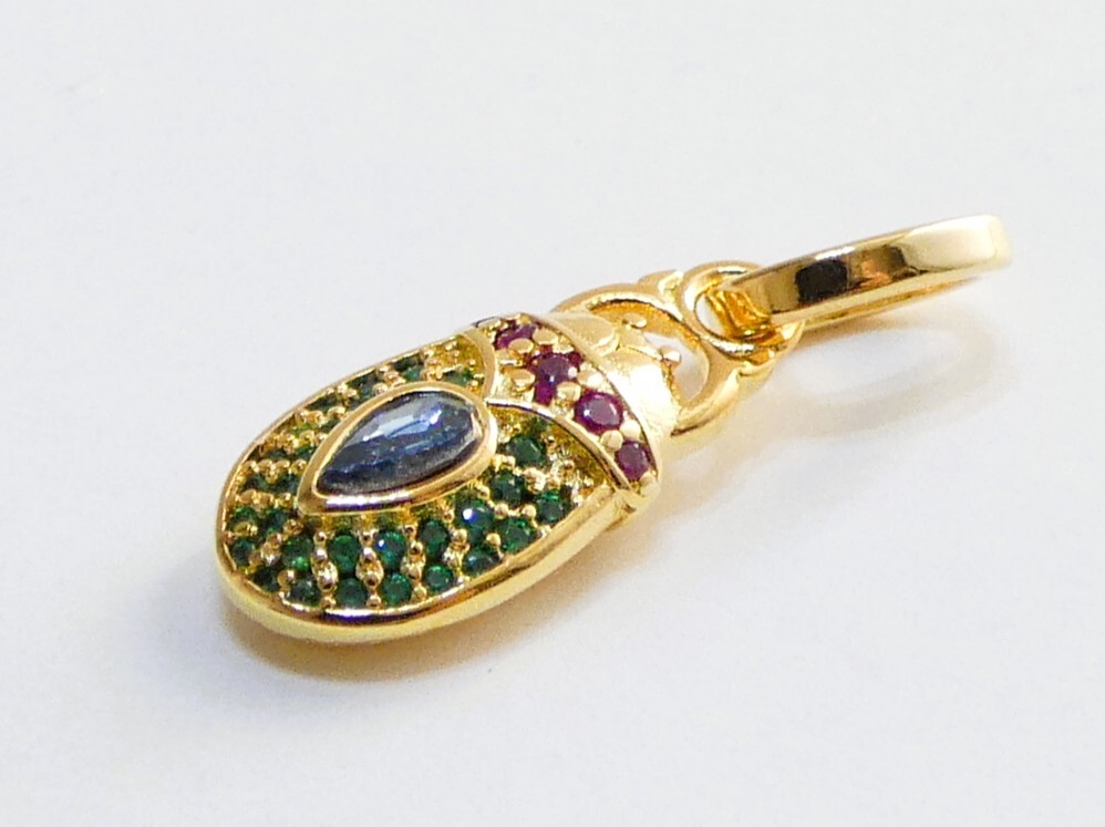 ☆★ 神秘的だね♪ スカラベジュエリー スカラベペンダントトップ ワンランク上の女性だね(*´▽`*) お守りにもなるね♪ 【送料無料♪】 拍卖