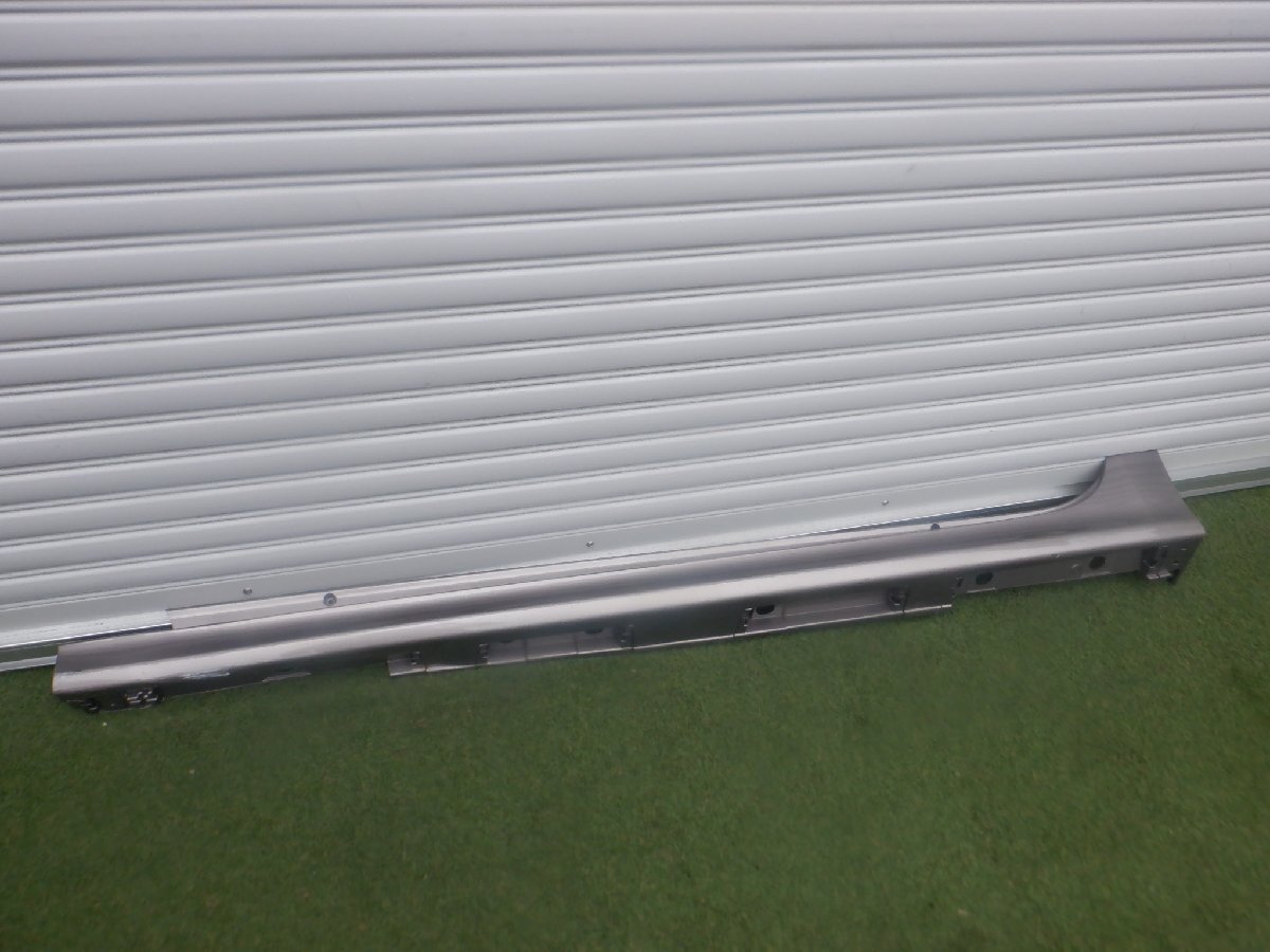 トヨタ純正 MXPA10 MXPH10 MXPA15 MXPH15 KSP210 ヤリス YARIS サイドステップ 75860-K0050 左側 助手席 アバンギャルドブロンズ4V8拍卖