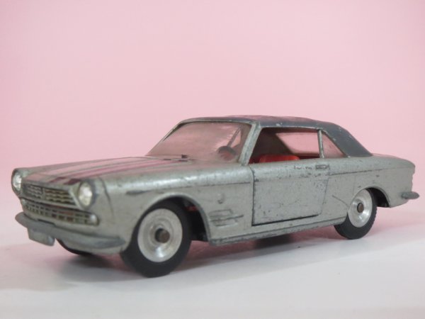 62235■ソリド フィアット2300 SOLIDO FIAT 2300S Cabriolet GHIA拍卖