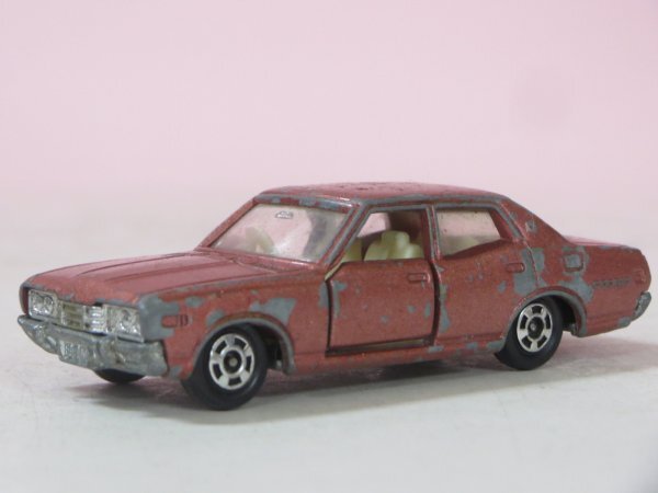 71839■トミカ 13-3 セドリック2800SGL拍卖