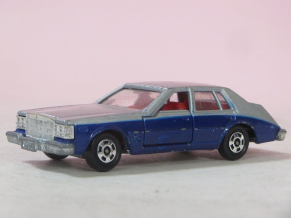 71828■トミカ F45-2-1 キャデラックセビル拍卖