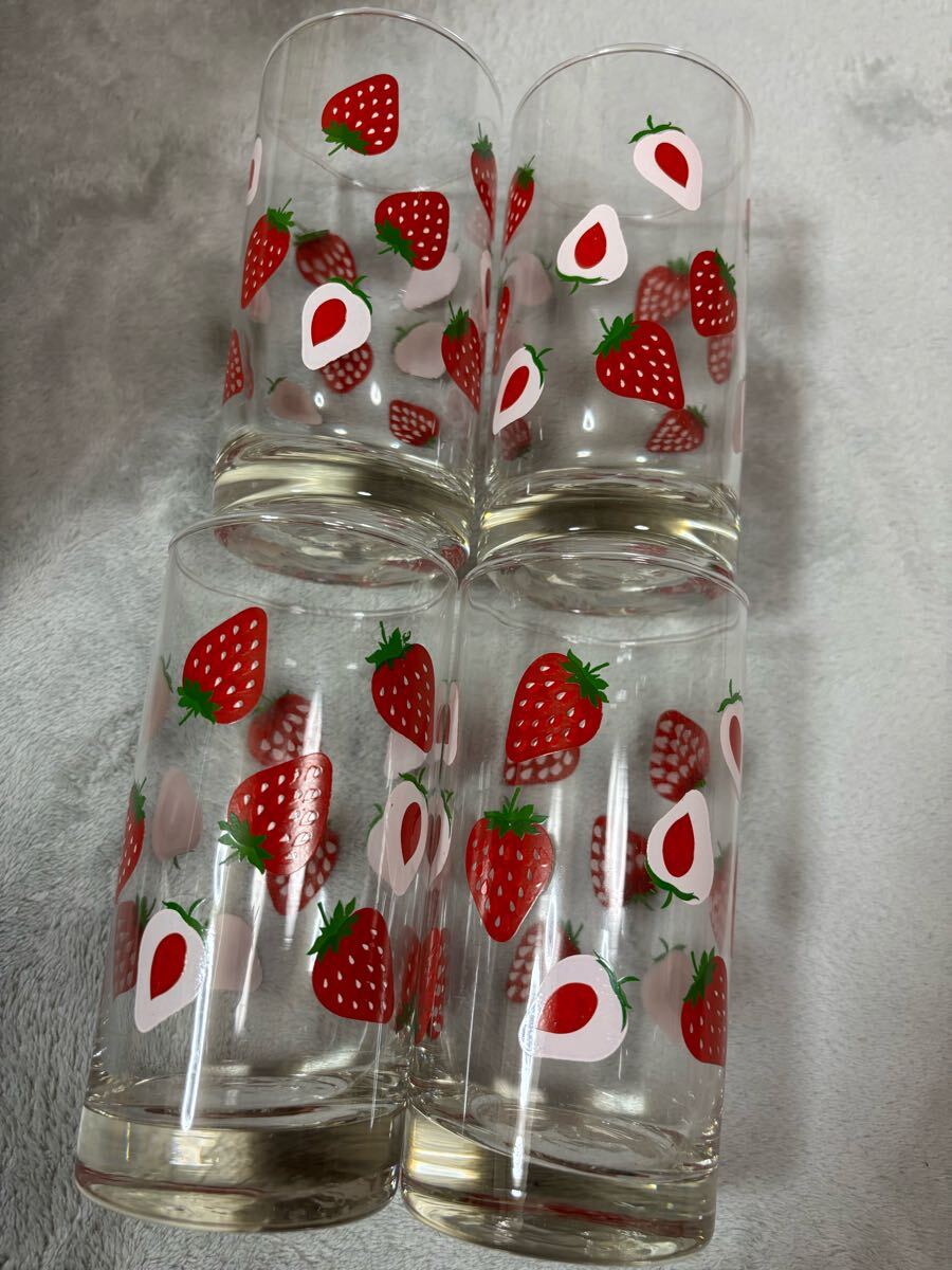 保管品 可愛い♪ いちご ガラスコップ グラス 昭和レトロ 当時物 4個セット 苺 タンブラー レトロポップ 平成レトロ NANA拍卖