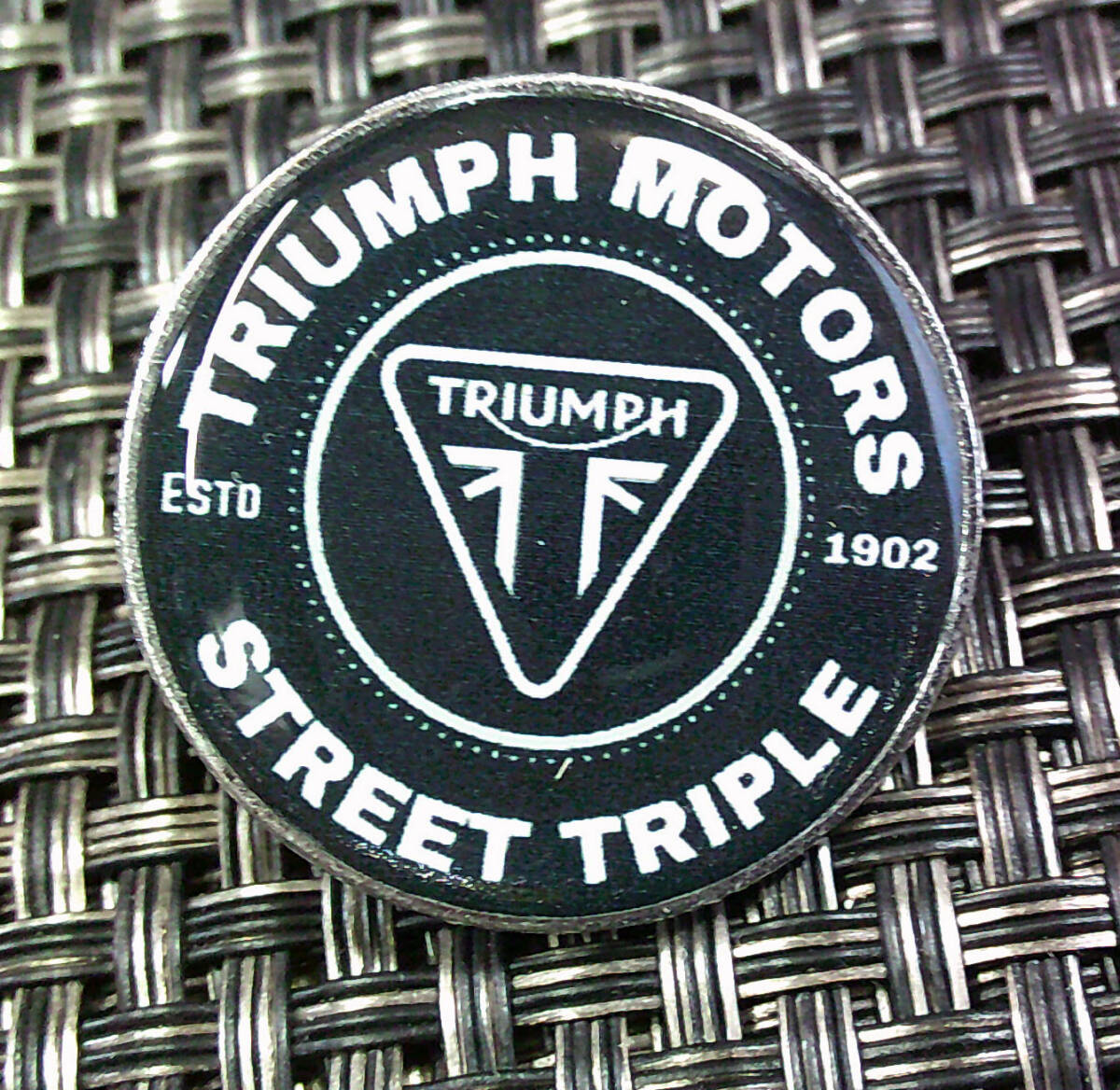 《黒円型TP二輪》レトロ■新品『TRIUMPH トライアンフ』ユニオンジャック 金属ピンバッジ■イギリス ■単車 バイク オートバイ 二輪車拍卖