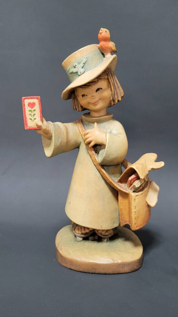 ANRI FERRANDIZ アンリ 人形 木彫り 女の子 手紙 配達 ラブレター 小鳥 高さ:16cm ※ 難あり拍卖