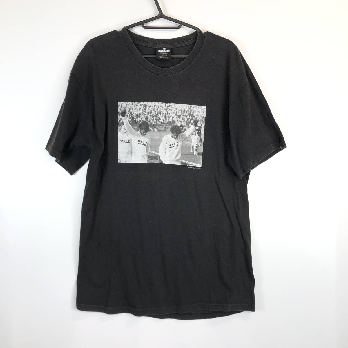 Undefeated アンディフィーテッド 半袖Tシャツ ブラック Mサイズ YALE 12SS拍卖